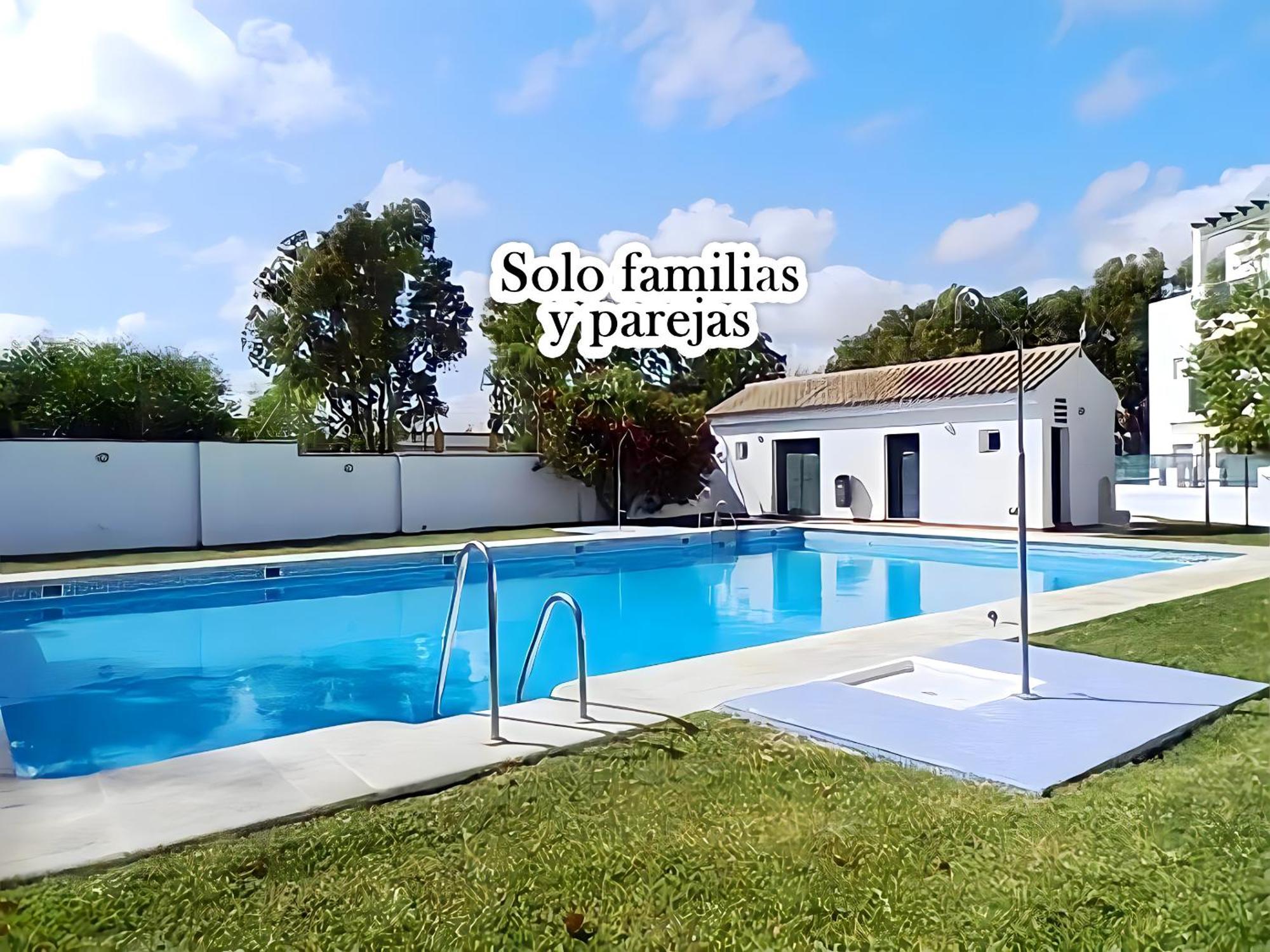 Apartamento Junto Al Mar Piscina Solo Familias Кониль-де-ла-Фронтера Экстерьер фото